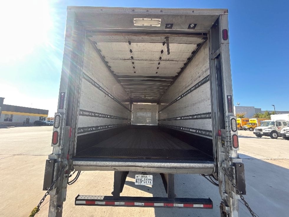 Medium Duty Box Truck-Light and Medium Duty Trucks-Freightliner-2022-M2-Houston-TX-258,719\n\t\tmiles-$ 37,250 - Image 8