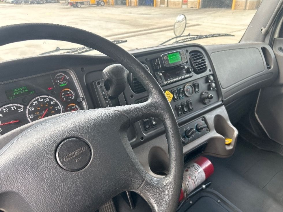 Medium Duty Box Truck-Light and Medium Duty Trucks-Freightliner-2022-M2-Houston-TX-345,994\n\t\tmiles-$ 27,750 - Image 18