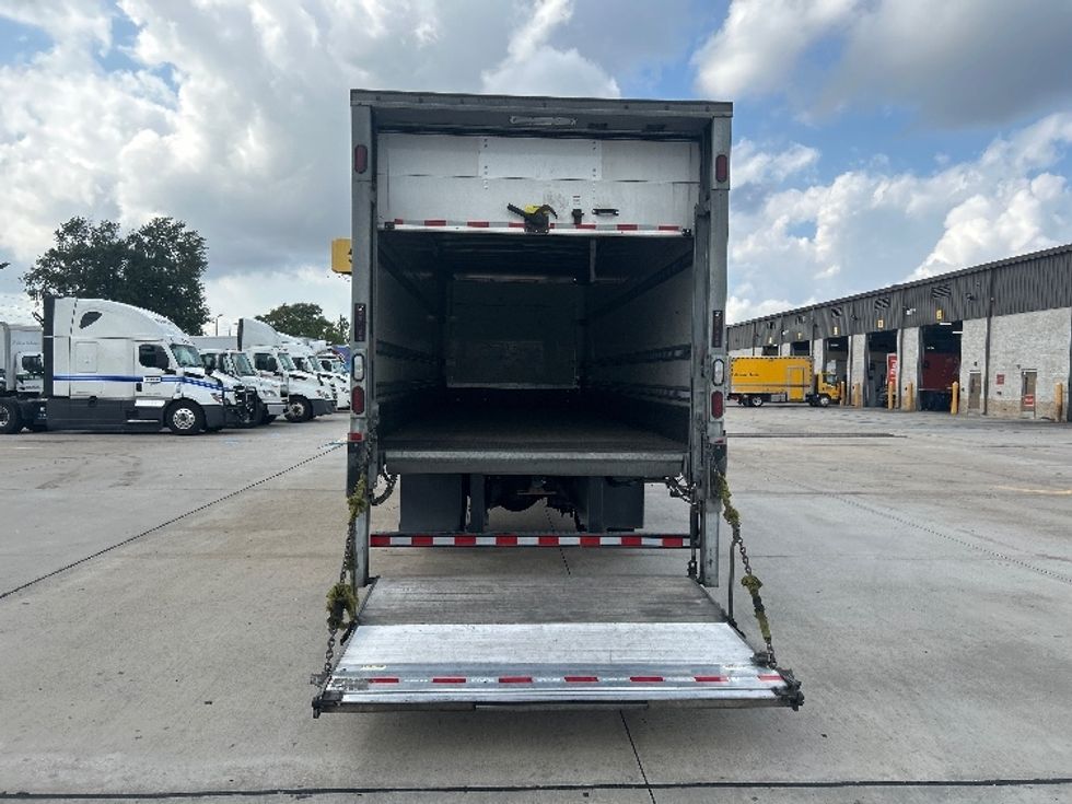 Medium Duty Box Truck-Light and Medium Duty Trucks-Freightliner-2022-M2-Houston-TX-345,994\n\t\tmiles-$ 27,750 - Image 9