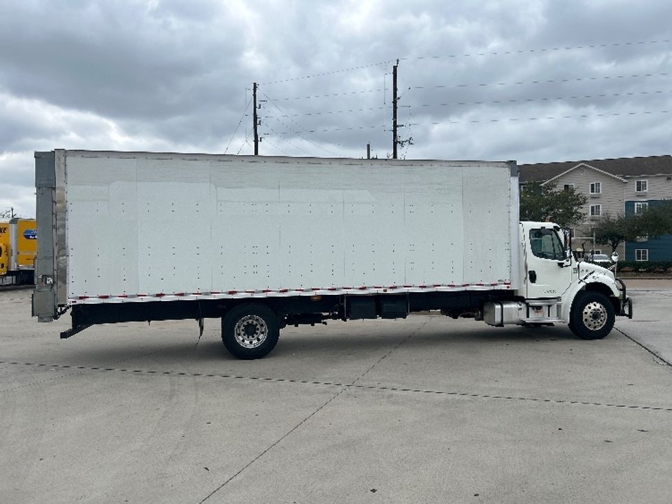 Medium Duty Box Truck-Light and Medium Duty Trucks-Freightliner-2022-M2-Houston-TX-398,968\n\t\tmiles-$ 26,250 - Image 13
