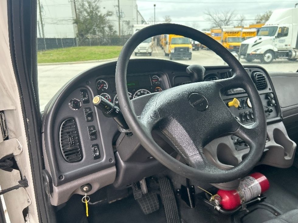 Medium Duty Box Truck-Light and Medium Duty Trucks-Freightliner-2022-M2-Houston-TX-398,968\n\t\tmiles-$ 26,250 - Image 15