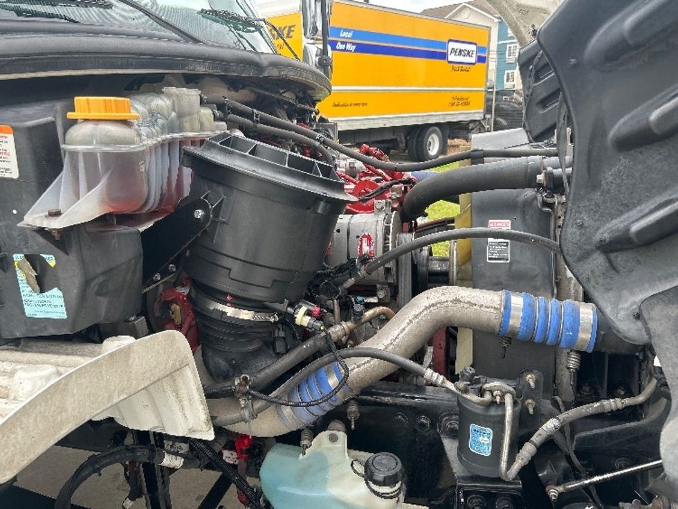 Medium Duty Box Truck-Light and Medium Duty Trucks-Freightliner-2022-M2-Houston-TX-398,968\n\t\tmiles-$ 26,250 - Image 21