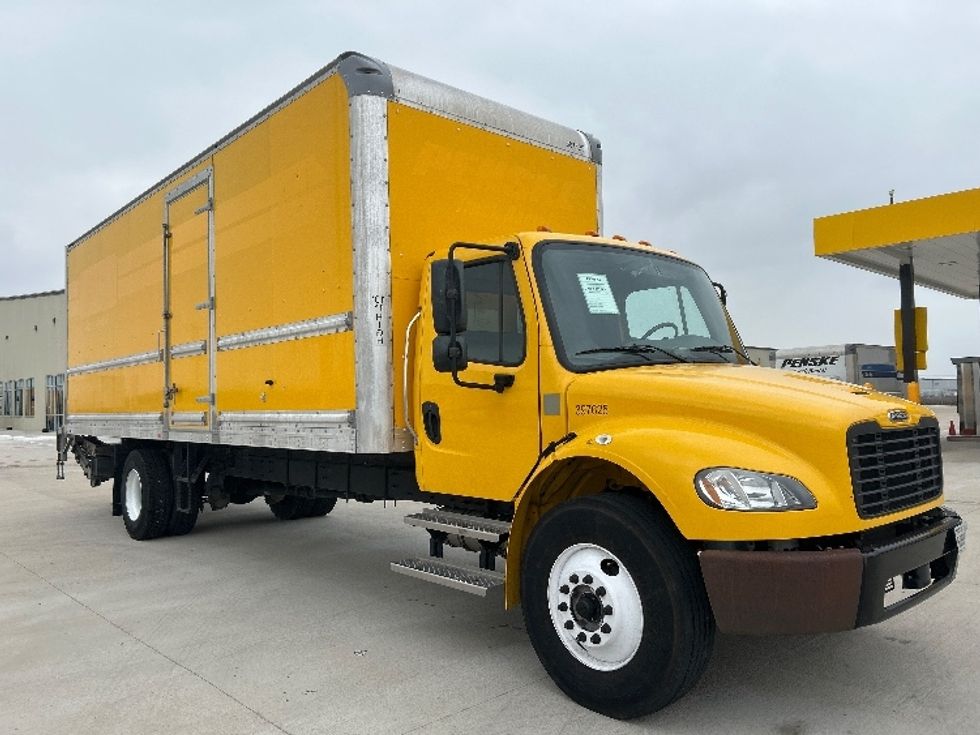 Medium Duty Box Truck-Light and Medium Duty Trucks-Freightliner-2022-M2-Houston-TX-81,175\n\t\tmiles-$ 74,500 - Image 1