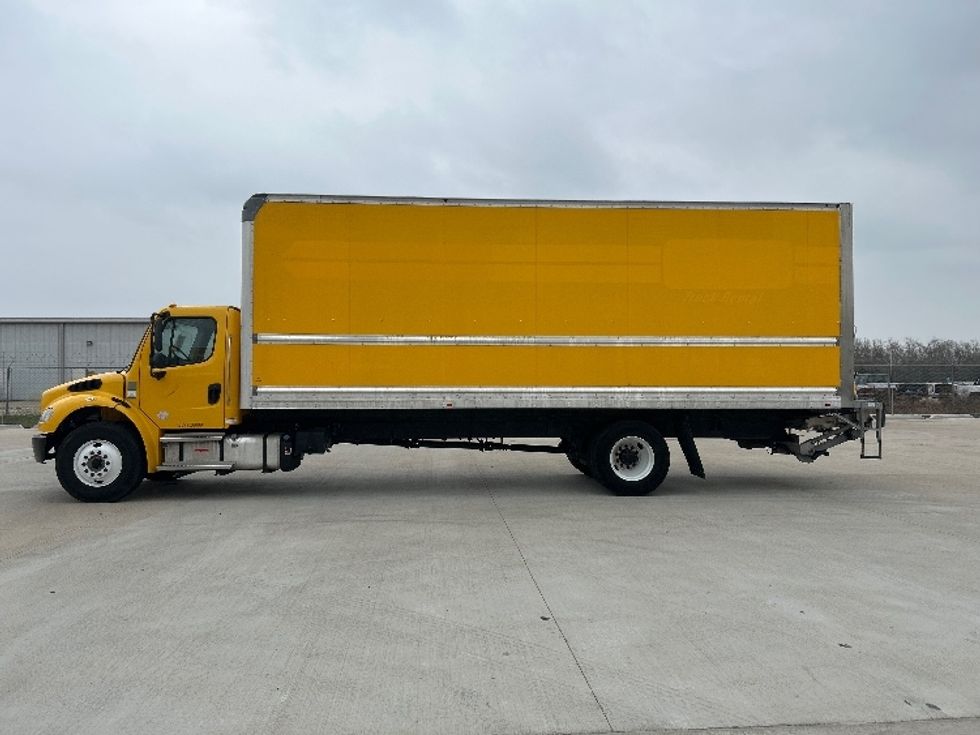 Medium Duty Box Truck-Light and Medium Duty Trucks-Freightliner-2022-M2-Houston-TX-81,175\n\t\tmiles-$ 74,500 - Image 4