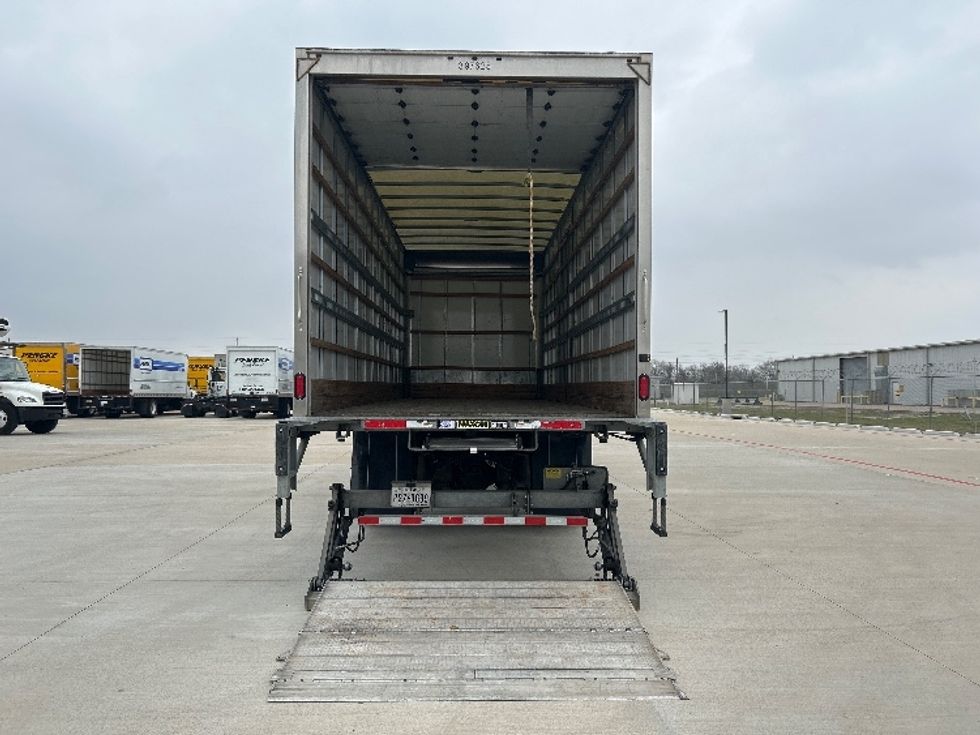Medium Duty Box Truck-Light and Medium Duty Trucks-Freightliner-2022-M2-Houston-TX-81,175\n\t\tmiles-$ 74,500 - Image 9