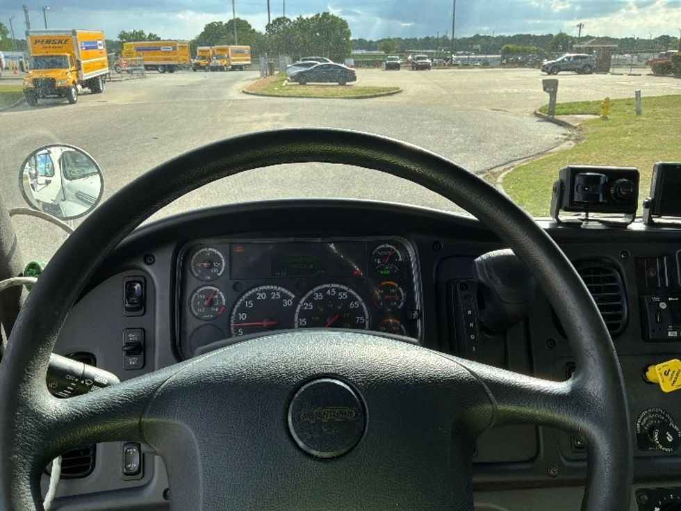 Medium Duty Box Truck-Light and Medium Duty Trucks-Freightliner-2022-M2-Hueytown-AL-270,003\n\t\tmiles-$ 35,750 - Image 17