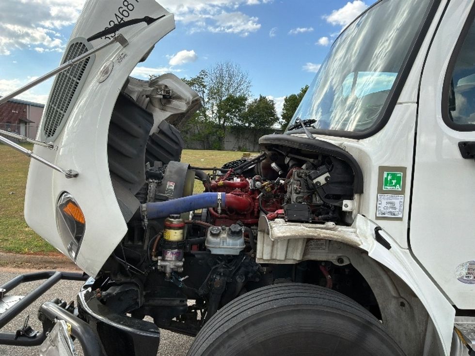 Medium Duty Box Truck-Light and Medium Duty Trucks-Freightliner-2022-M2-Hueytown-AL-270,003\n\t\tmiles-$ 35,750 - Image 24