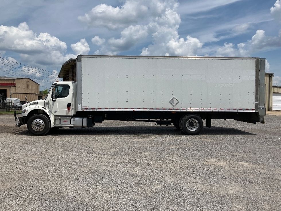 Medium Duty Box Truck-Light and Medium Duty Trucks-Freightliner-2022-M2-Hueytown-AL-270,003\n\t\tmiles-$ 35,750 - Image 4