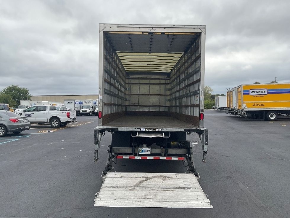 Medium Duty Box Truck-Light and Medium Duty Trucks-Freightliner-2022-M2-Indianapolis-IN-105,377\n\t\tmiles-$ 76,250 - Image 9