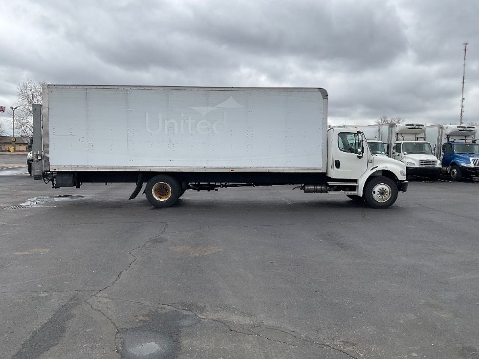 Medium Duty Box Truck-Light and Medium Duty Trucks-Freightliner-2022-M2-Indianapolis-IN-109,173\n\t\tmiles-$ 75,000 - Image 15