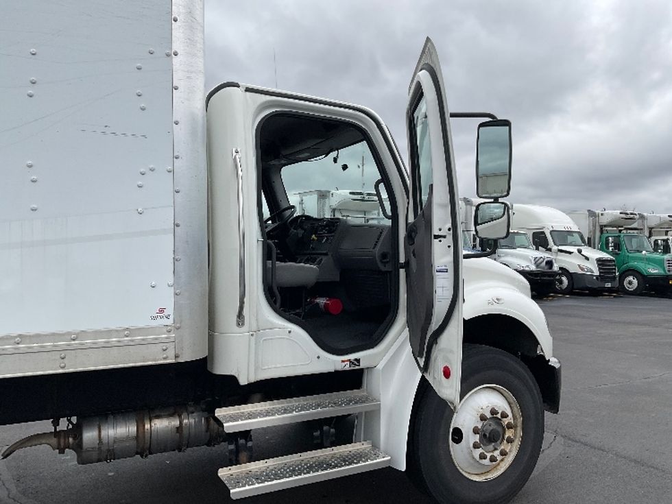 Medium Duty Box Truck-Light and Medium Duty Trucks-Freightliner-2022-M2-Indianapolis-IN-109,173\n\t\tmiles-$ 75,000 - Image 20