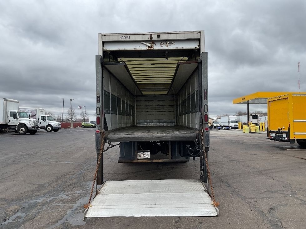 Medium Duty Box Truck-Light and Medium Duty Trucks-Freightliner-2022-M2-Indianapolis-IN-109,173\n\t\tmiles-$ 75,000 - Image 9