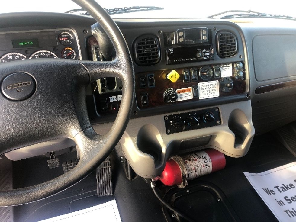 Medium Duty Box Truck-Light and Medium Duty Trucks-Freightliner-2022-M2-Indianapolis-IN-109,442\n\t\tmiles-$ 80,250 - Image 17