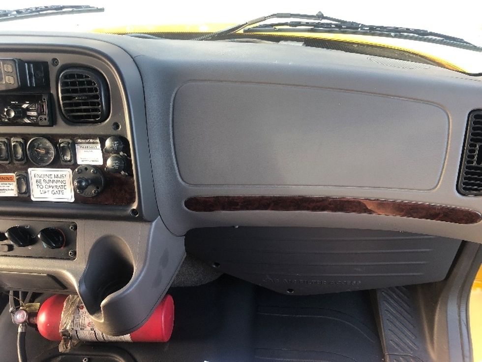 Medium Duty Box Truck-Light and Medium Duty Trucks-Freightliner-2022-M2-Indianapolis-IN-109,442\n\t\tmiles-$ 80,250 - Image 21