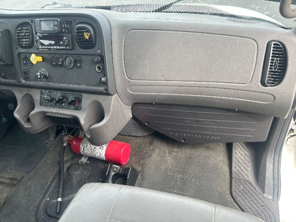 Medium Duty Box Truck-Light and Medium Duty Trucks-Freightliner-2022-M2-Indianapolis-IN-109,538\n\t\tmiles-$ 71,500 - Image 21