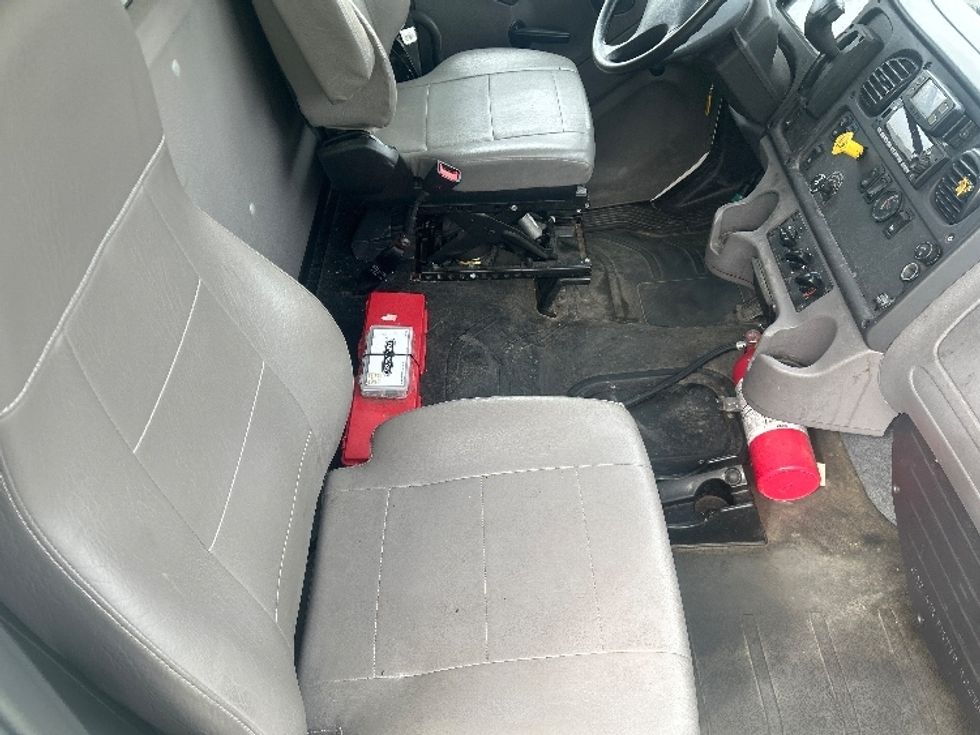 Medium Duty Box Truck-Light and Medium Duty Trucks-Freightliner-2022-M2-Indianapolis-IN-109,538\n\t\tmiles-$ 71,500 - Image 22