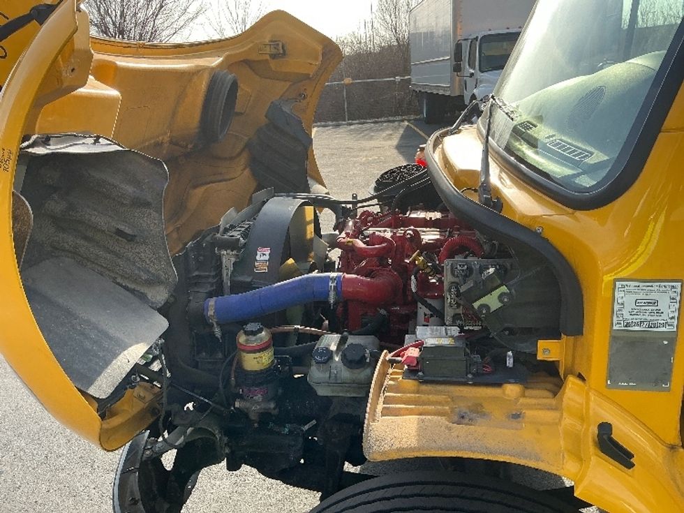 Medium Duty Box Truck-Light and Medium Duty Trucks-Freightliner-2022-M2-Indianapolis-IN-126,176\n\t\tmiles-$ 72,500 - Image 21