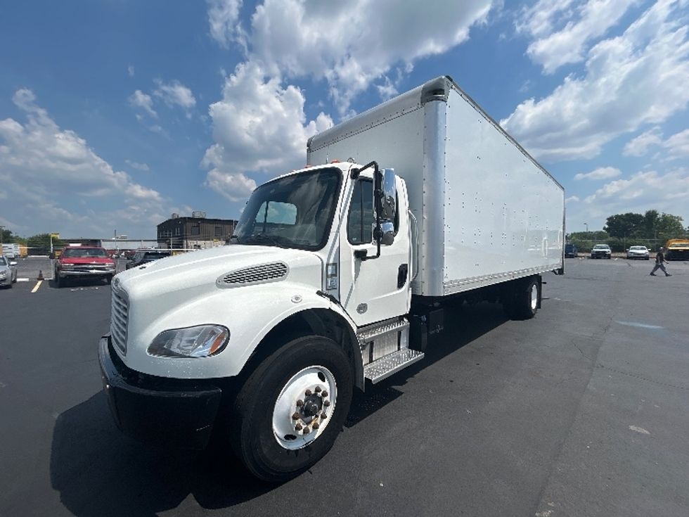 Medium Duty Box Truck-Light and Medium Duty Trucks-Freightliner-2022-M2-Indianapolis-IN-133,179\n\t\tmiles-$ 75,000 - Image 3