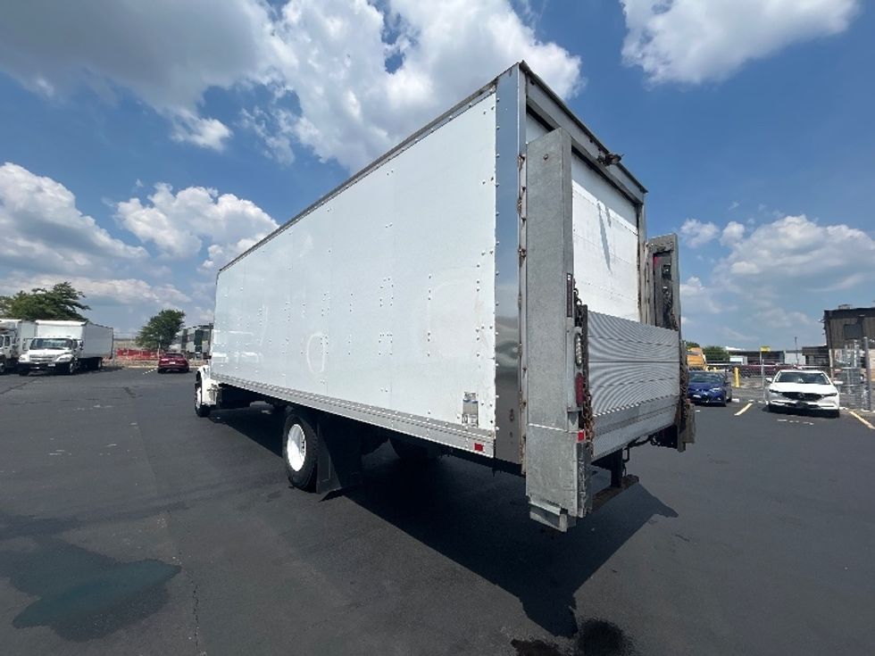 Medium Duty Box Truck-Light and Medium Duty Trucks-Freightliner-2022-M2-Indianapolis-IN-133,179\n\t\tmiles-$ 75,000 - Image 6