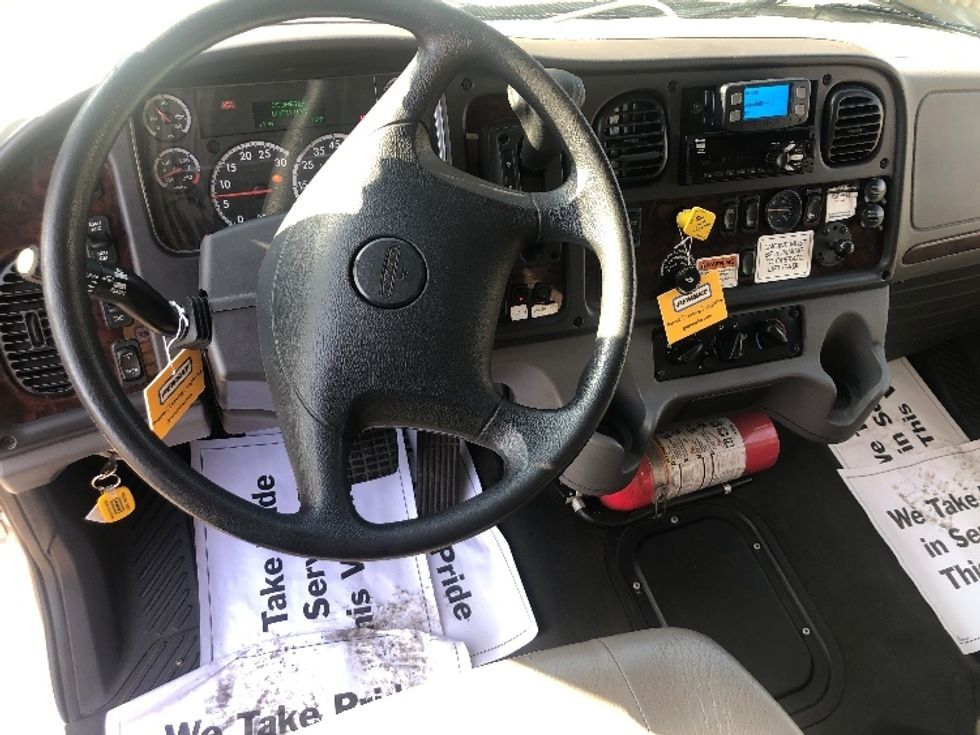 Medium Duty Box Truck-Light and Medium Duty Trucks-Freightliner-2022-M2-Indianapolis-IN-143,498\n\t\tmiles-$ 70,250 - Image 17