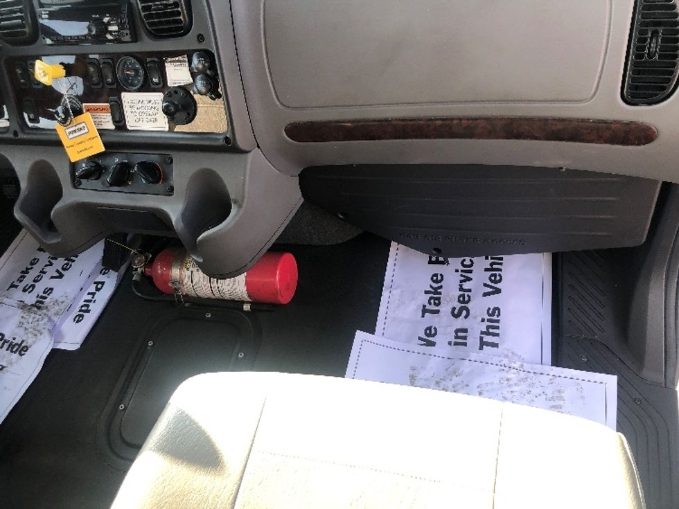 Medium Duty Box Truck-Light and Medium Duty Trucks-Freightliner-2022-M2-Indianapolis-IN-143,498\n\t\tmiles-$ 70,250 - Image 21