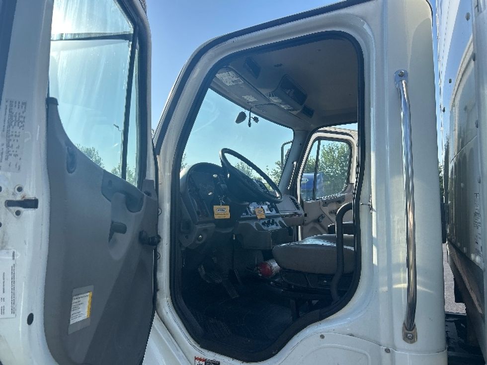 Medium Duty Box Truck-Light and Medium Duty Trucks-Freightliner-2022-M2-Indianapolis-IN-154,093\n\t\tmiles-$ 67,250 - Image 15