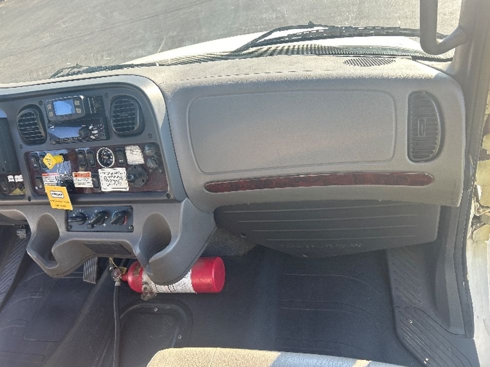 Medium Duty Box Truck-Light and Medium Duty Trucks-Freightliner-2022-M2-Indianapolis-IN-154,093\n\t\tmiles-$ 67,250 - Image 20