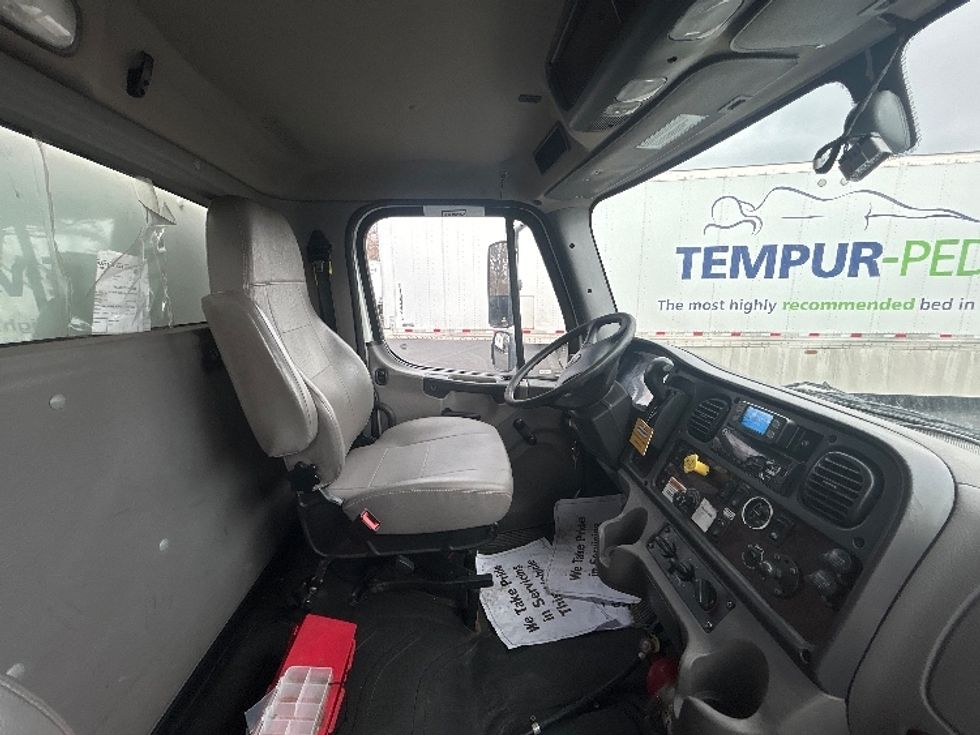 Medium Duty Box Truck-Light and Medium Duty Trucks-Freightliner-2022-M2-Indianapolis-IN-165,431\n\t\tmiles-$ 66,750 - Image 22