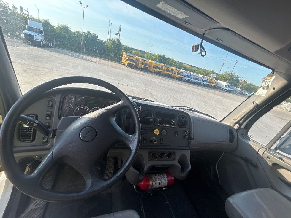 Medium Duty Box Truck-Light and Medium Duty Trucks-Freightliner-2022-M2-Indianapolis-IN-249,790\n\t\tmiles-$ 44,750 - Image 18