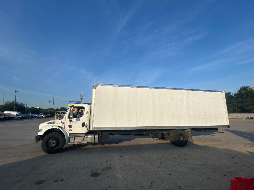 Medium Duty Box Truck-Light and Medium Duty Trucks-Freightliner-2022-M2-Indianapolis-IN-249,790\n\t\tmiles-$ 44,750 - Image 4