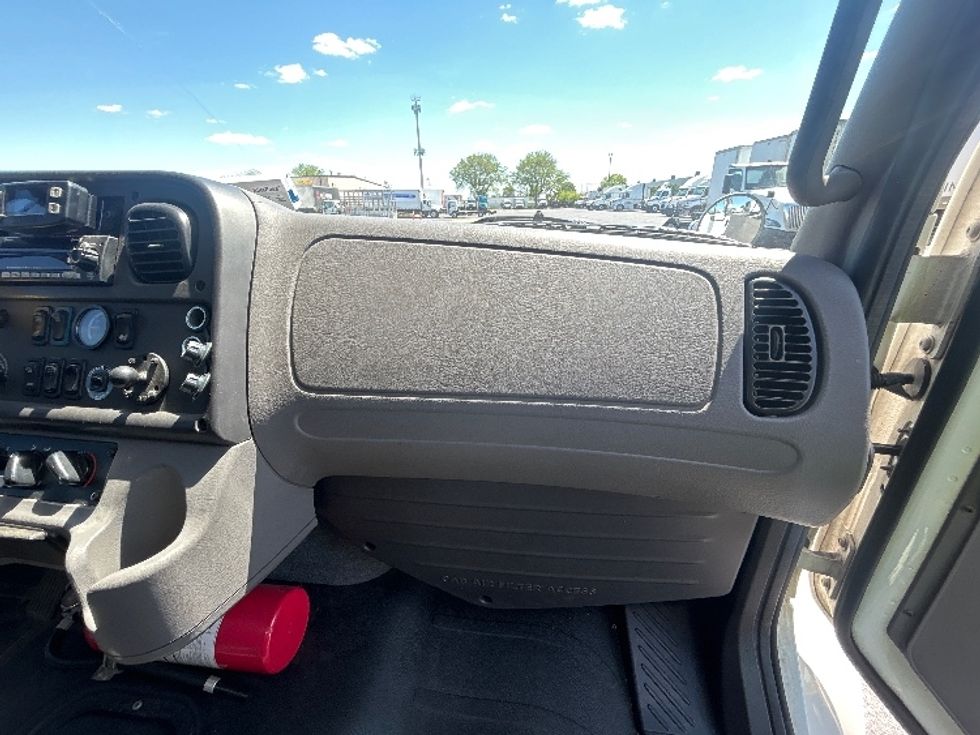 Medium Duty Box Truck-Light and Medium Duty Trucks-Freightliner-2022-M2-Indianapolis-IN-251,479\n\t\tmiles-$ 39,750 - Image 20