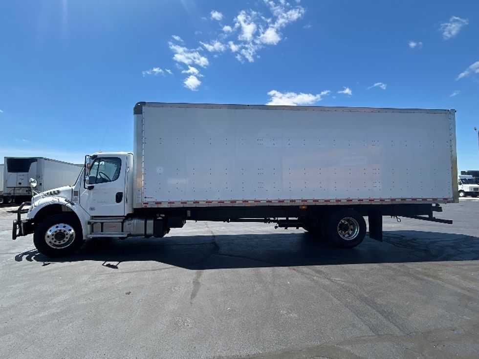 Medium Duty Box Truck-Light and Medium Duty Trucks-Freightliner-2022-M2-Indianapolis-IN-251,479\n\t\tmiles-$ 39,750 - Image 4