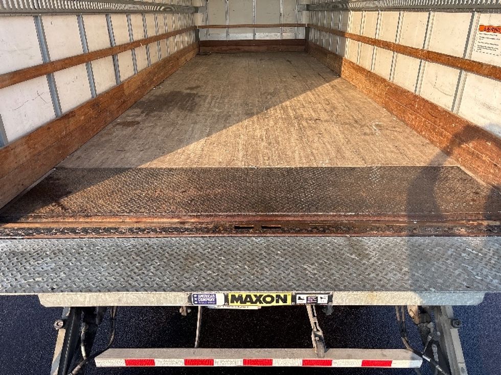 Medium Duty Box Truck-Light and Medium Duty Trucks-Freightliner-2022-M2-Indianapolis-IN-88,113\n\t\tmiles-$ 79,000 - Image 10