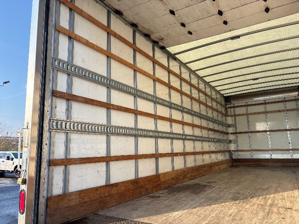 Medium Duty Box Truck-Light and Medium Duty Trucks-Freightliner-2022-M2-Indianapolis-IN-88,113\n\t\tmiles-$ 79,000 - Image 11