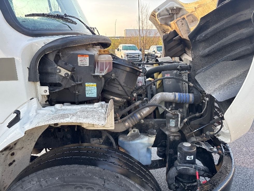 Medium Duty Box Truck-Light and Medium Duty Trucks-Freightliner-2022-M2-Indianapolis-IN-88,113\n\t\tmiles-$ 79,000 - Image 23