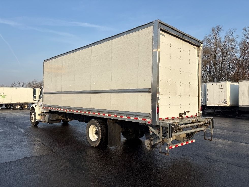 Medium Duty Box Truck-Light and Medium Duty Trucks-Freightliner-2022-M2-Indianapolis-IN-88,113\n\t\tmiles-$ 79,000 - Image 6