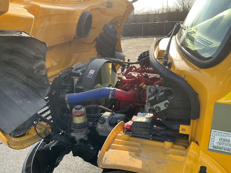 Medium Duty Box Truck-Light and Medium Duty Trucks-Freightliner-2022-M2-Indianapolis-IN-93,469\n\t\tmiles-$ 78,000 - Image 24