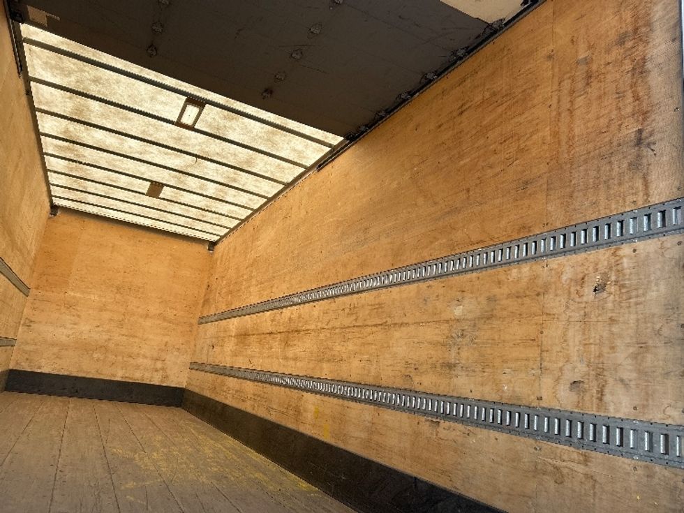 Medium Duty Box Truck-Light and Medium Duty Trucks-Freightliner-2022-M2-Jackson-MS-279,563\n\t\tmiles-$ 39,250 - Image 11