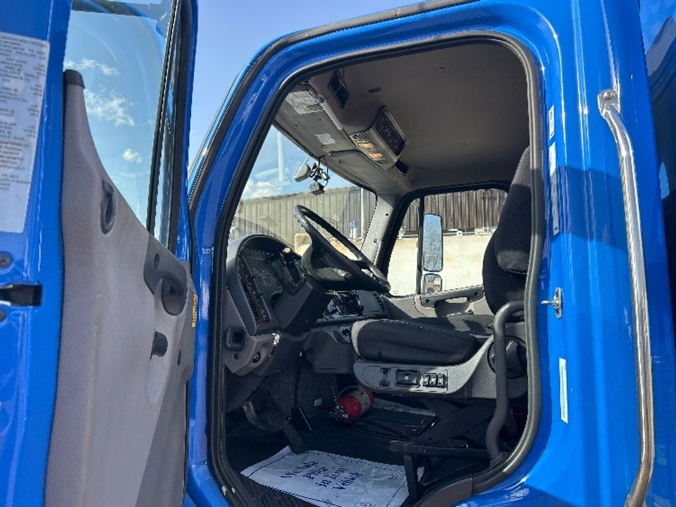 Medium Duty Box Truck-Light and Medium Duty Trucks-Freightliner-2022-M2-Jackson-MS-279,563\n\t\tmiles-$ 39,250 - Image 15