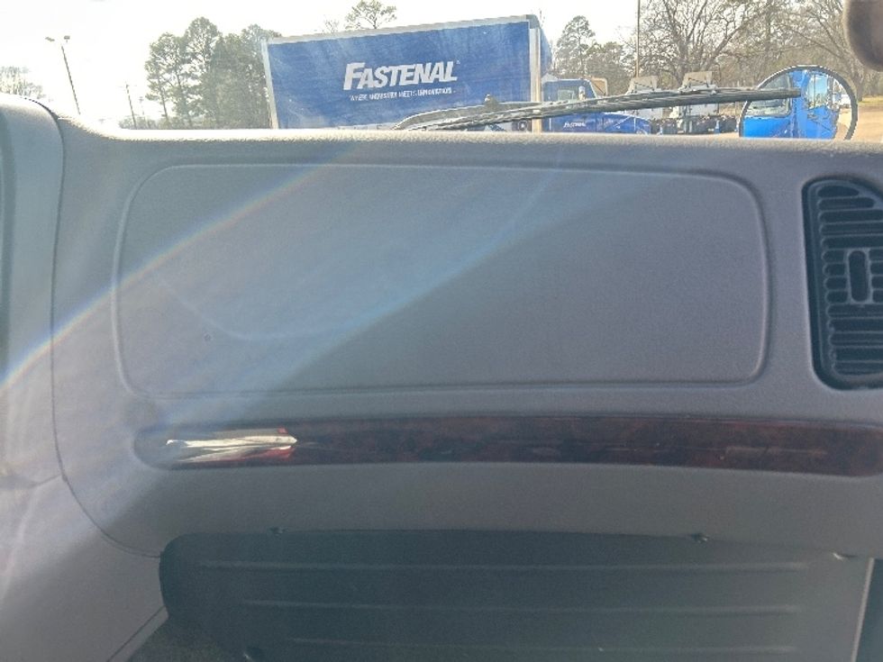 Medium Duty Box Truck-Light and Medium Duty Trucks-Freightliner-2022-M2-Jackson-MS-279,563\n\t\tmiles-$ 39,250 - Image 20