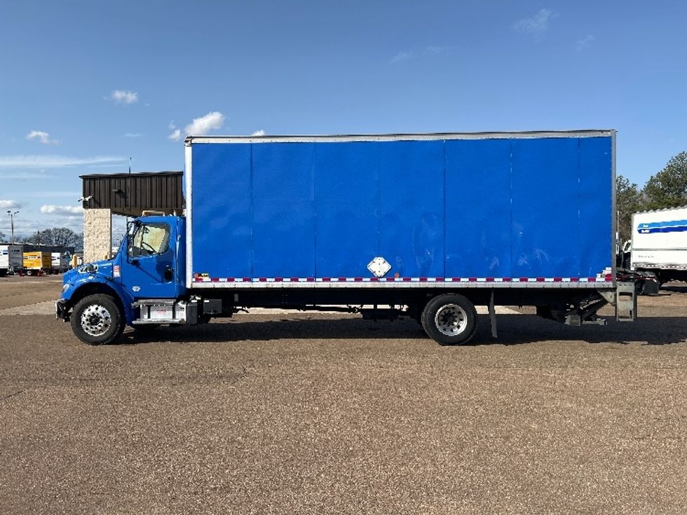 Medium Duty Box Truck-Light and Medium Duty Trucks-Freightliner-2022-M2-Jackson-MS-279,563\n\t\tmiles-$ 39,250 - Image 4