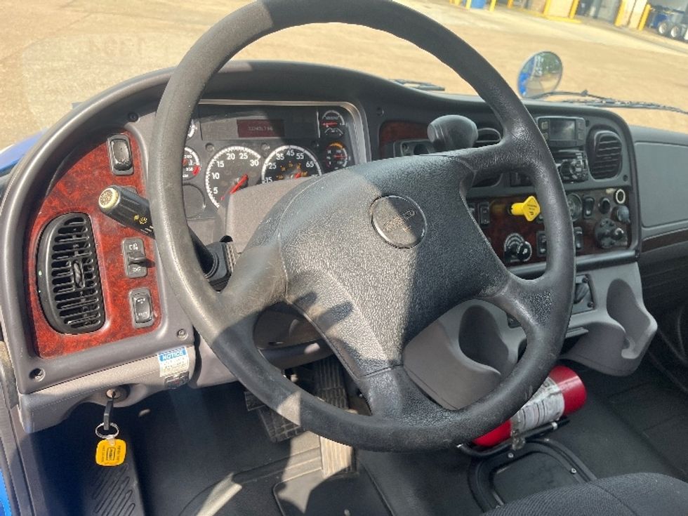 Medium Duty Box Truck-Light and Medium Duty Trucks-Freightliner-2022-M2-Jackson-MS-332,320\n\t\tmiles-$ 30,500 - Image 15