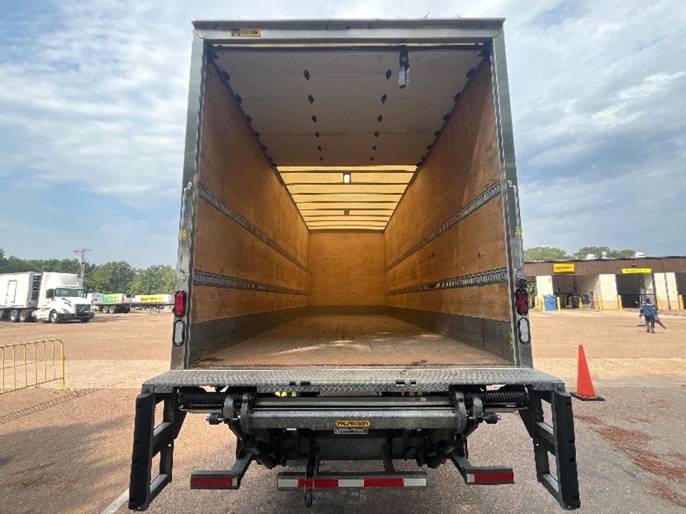 Medium Duty Box Truck-Light and Medium Duty Trucks-Freightliner-2022-M2-Jackson-MS-332,320\n\t\tmiles-$ 30,500 - Image 6