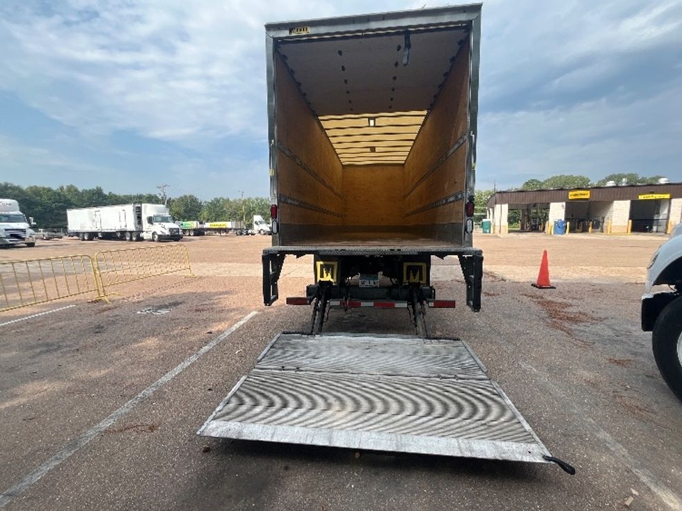 Medium Duty Box Truck-Light and Medium Duty Trucks-Freightliner-2022-M2-Jackson-MS-332,320\n\t\tmiles-$ 30,500 - Image 7