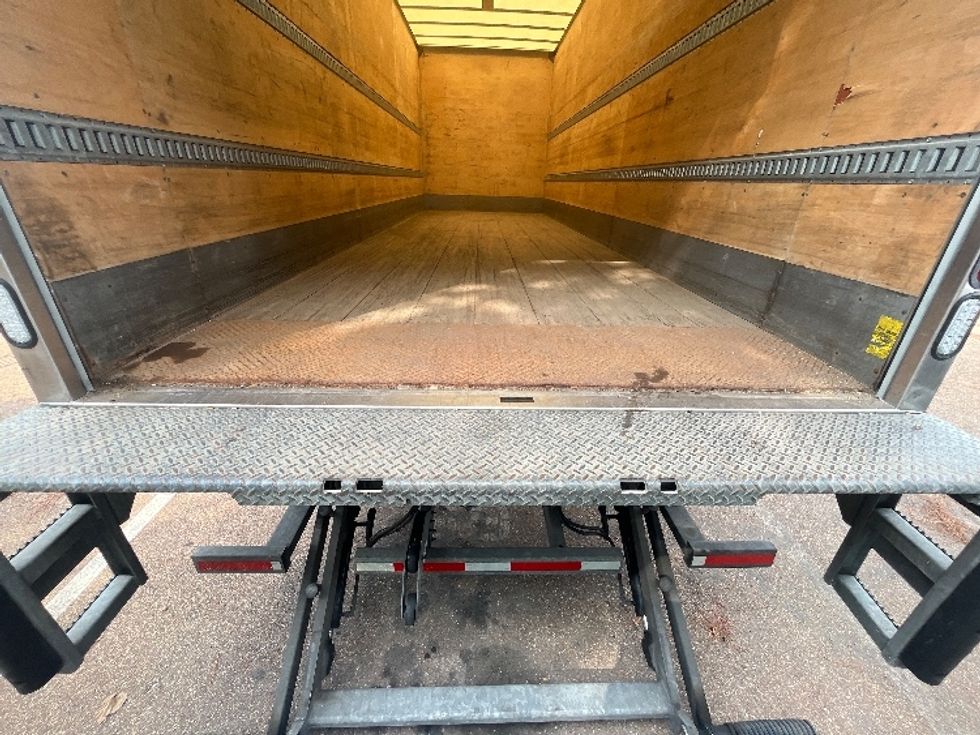 Medium Duty Box Truck-Light and Medium Duty Trucks-Freightliner-2022-M2-Jackson-MS-332,320\n\t\tmiles-$ 30,500 - Image 8