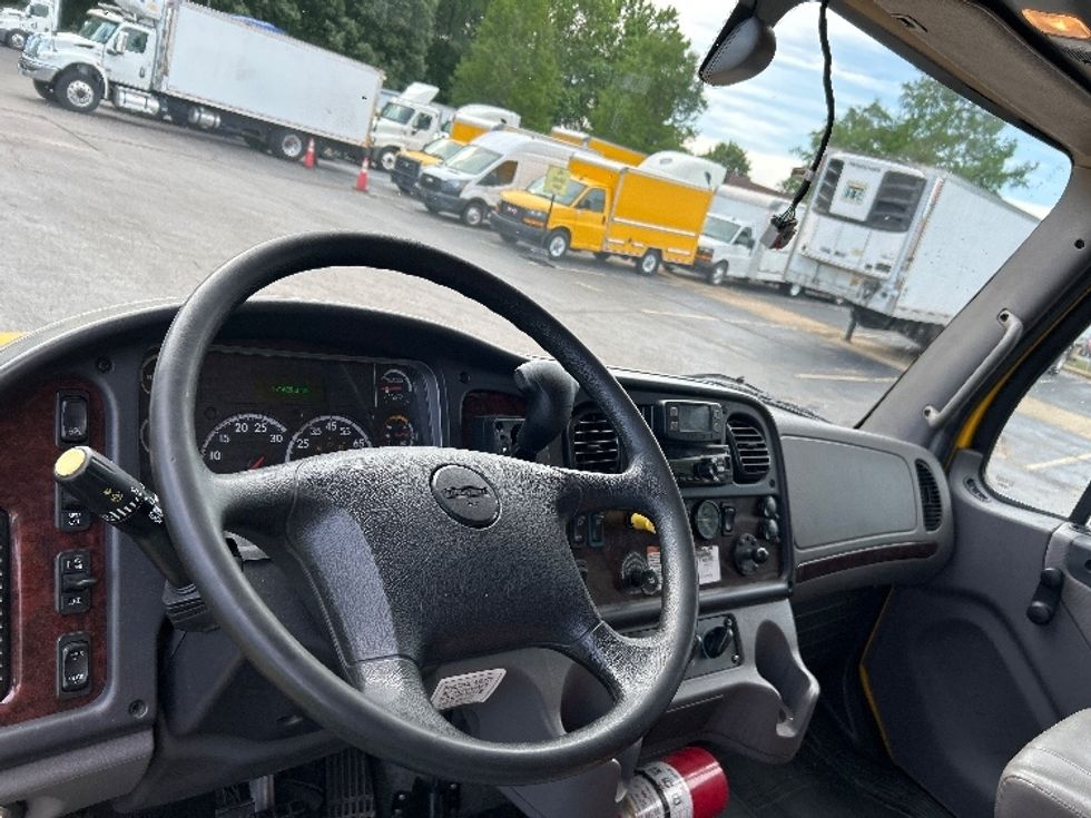 Medium Duty Box Truck-Light and Medium Duty Trucks-Freightliner-2022-M2-Jackson-TN-145,204\n\t\tmiles-$ 68,000 - Image 18