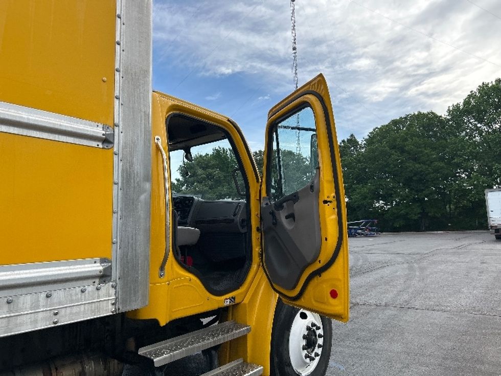 Medium Duty Box Truck-Light and Medium Duty Trucks-Freightliner-2022-M2-Jackson-TN-145,204\n\t\tmiles-$ 68,000 - Image 20
