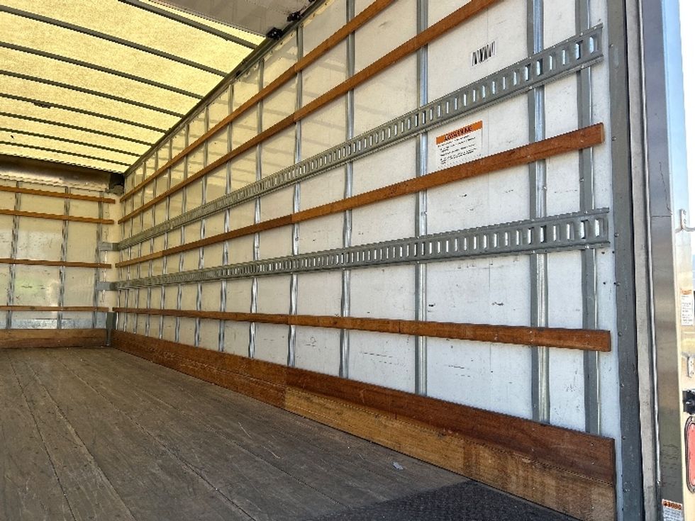 Medium Duty Box Truck-Light and Medium Duty Trucks-Freightliner-2022-M2-Jackson-TN-210,973\n\t\tmiles-$ 58,250 - Image 12