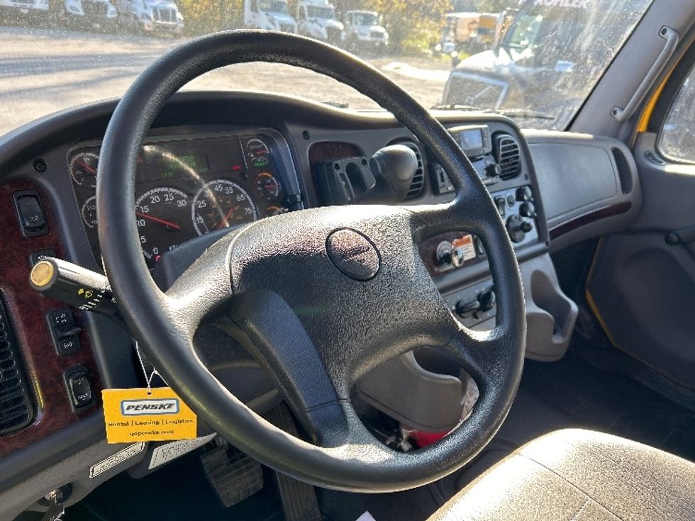 Medium Duty Box Truck-Light and Medium Duty Trucks-Freightliner-2022-M2-Jackson-TN-210,973\n\t\tmiles-$ 58,250 - Image 17