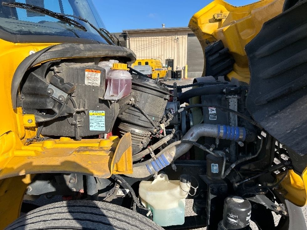 Medium Duty Box Truck-Light and Medium Duty Trucks-Freightliner-2022-M2-Jackson-TN-210,973\n\t\tmiles-$ 58,250 - Image 23